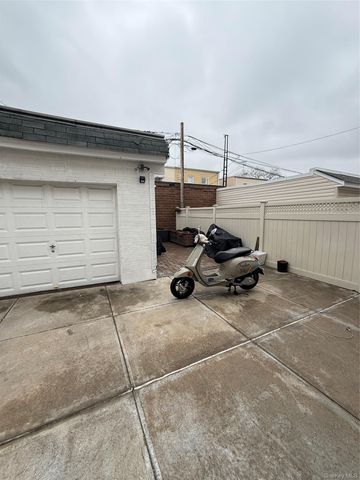 7848 83rd Street, Glendale, NY 11385