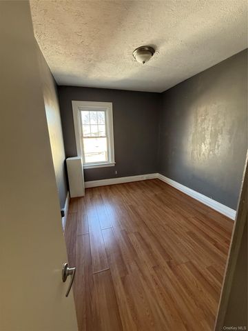 7848 83rd Street, Glendale, NY 11385