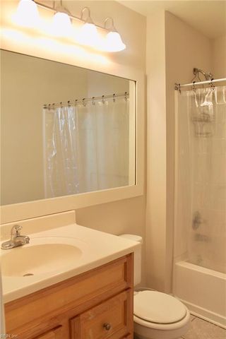 3200 Lynnhaven Dr Apt 309, Virginia Beach, VA 23451