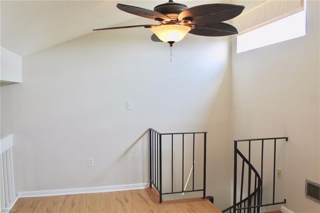 3200 Lynnhaven Dr Apt 309, Virginia Beach, VA 23451