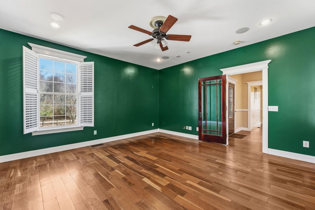 Image 12 of property listing at 6440 Saint Anthony Drive, Meggett, SC 29449