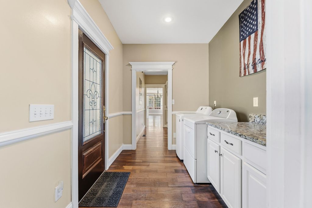 Image 16 of property listing at 6440 Saint Anthony Drive, Meggett, SC 29449