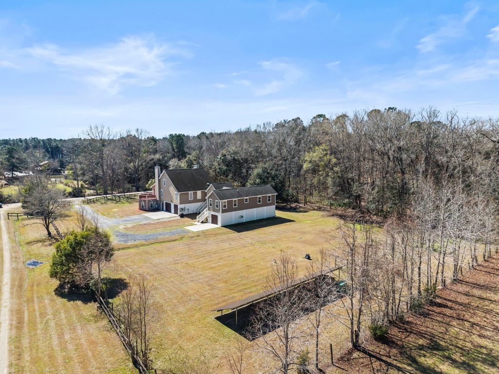 Image 2 of property listing at 6440 Saint Anthony Drive, Meggett, SC 29449