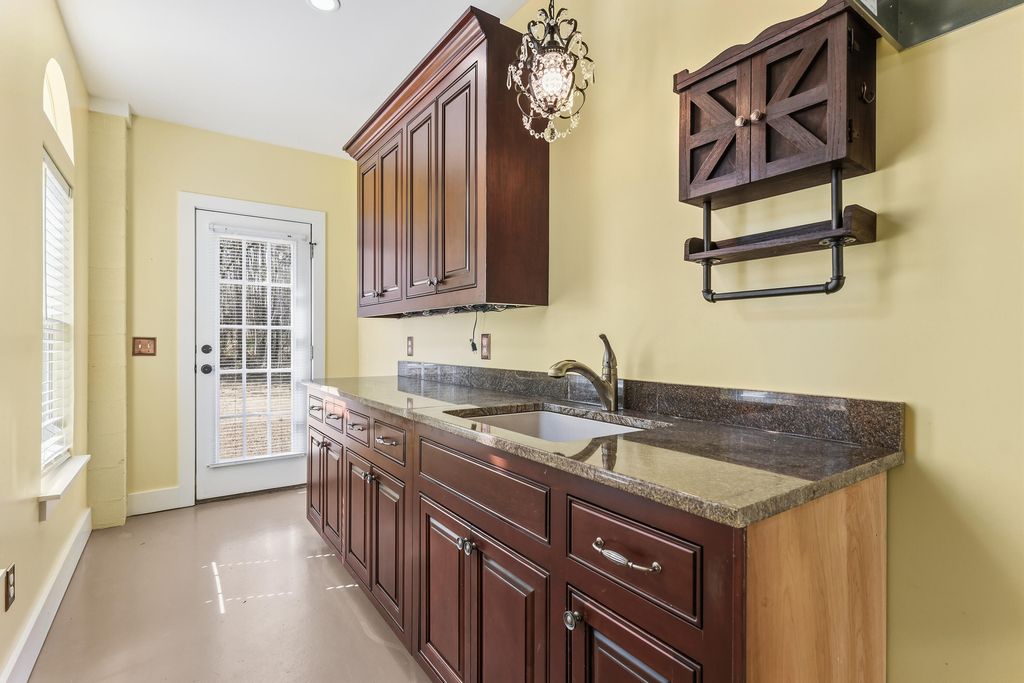 Image 39 of property listing at 6440 Saint Anthony Drive, Meggett, SC 29449