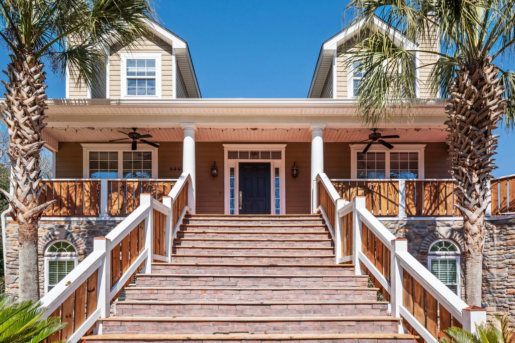 Image 4 of property listing at 6440 Saint Anthony Drive, Meggett, SC 29449