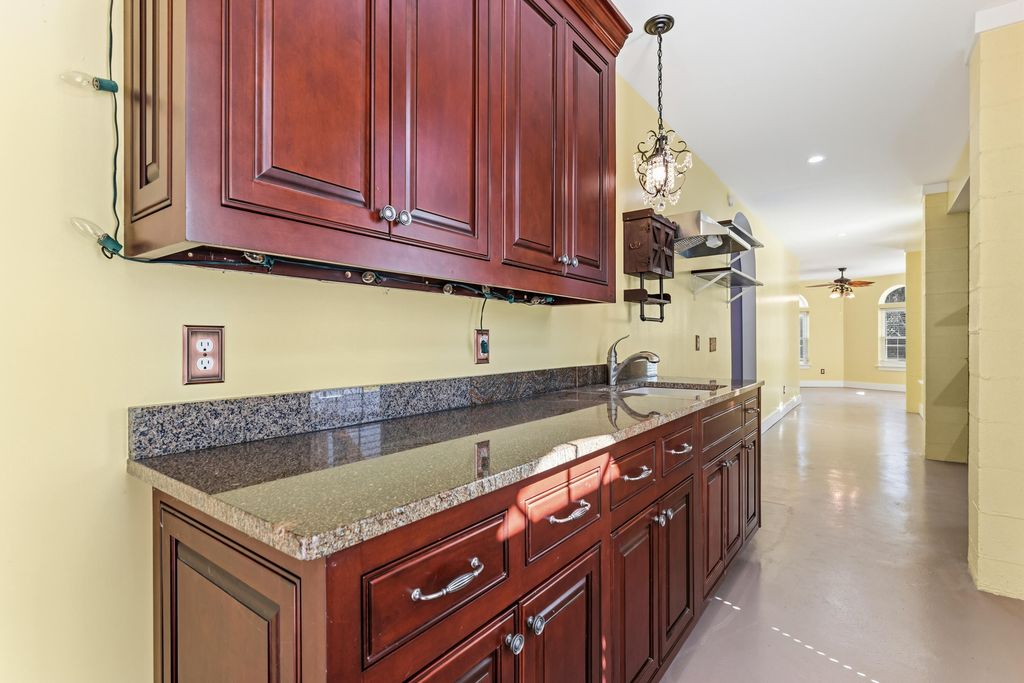 Image 40 of property listing at 6440 Saint Anthony Drive, Meggett, SC 29449