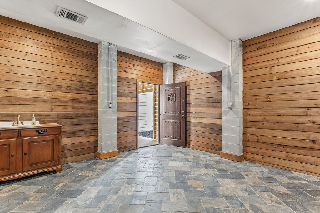 Image 47 of property listing at 6440 Saint Anthony Drive, Meggett, SC 29449