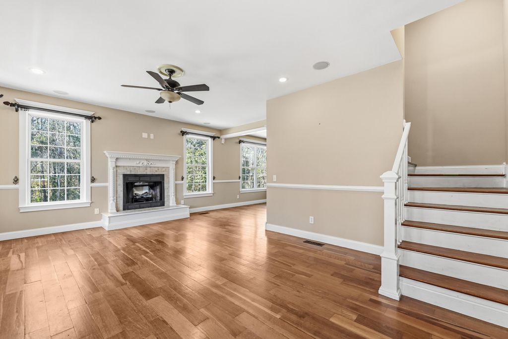 Image 6 of property listing at 6440 Saint Anthony Drive, Meggett, SC 29449