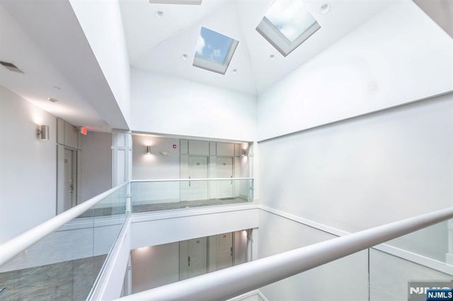 88 Saint Francis 3F, Newark, NJ 07105