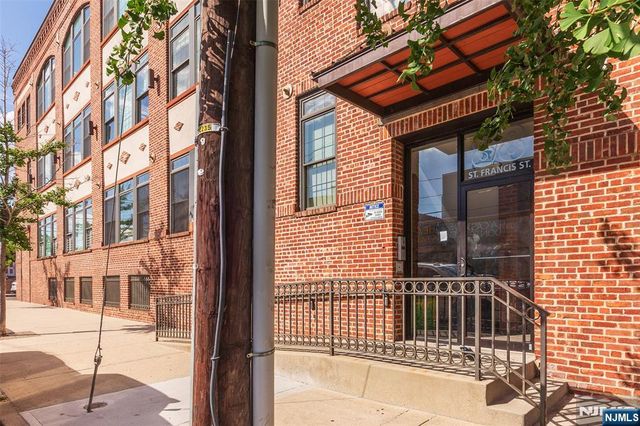 88 Saint Francis 3F, Newark, NJ 07105