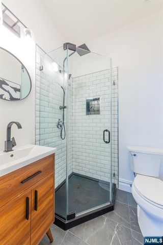 88 Saint Francis 3F, Newark, NJ 07105