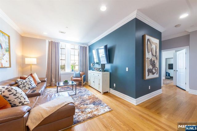 88 Saint Francis 3F, Newark, NJ 07105