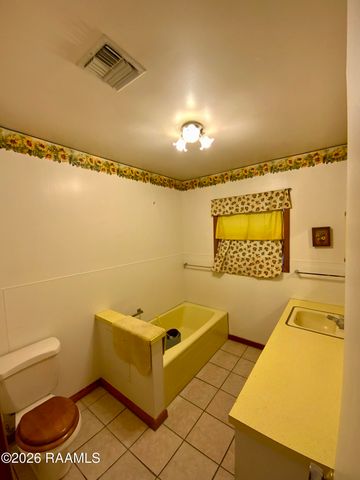 304 E Gloria Switch Road, Lafayette, LA 70507