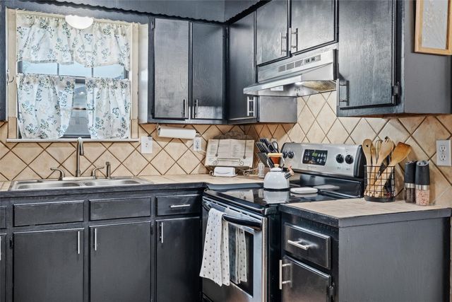 307 N 2nd Street, Crandall, TX 75114