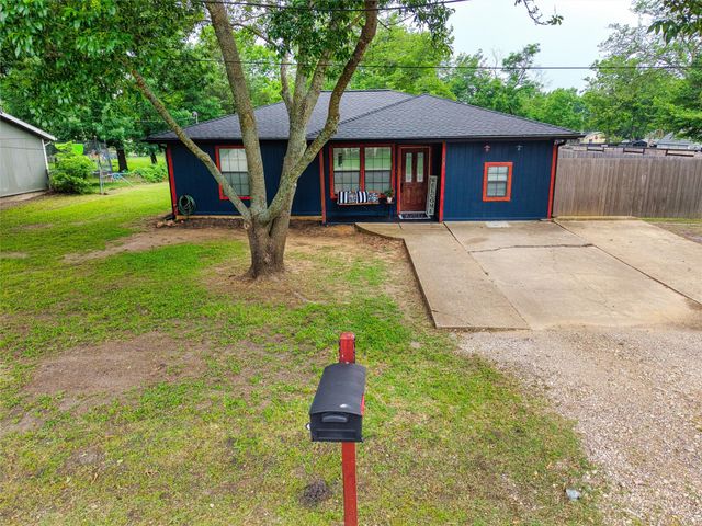 307 N 2nd Street, Crandall, TX 75114