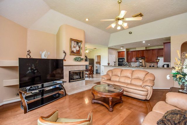 11202 Hundred Bridge Lane, Sugar Land, TX 77498
