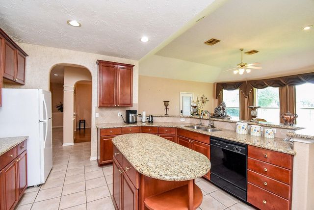 11202 Hundred Bridge Lane, Sugar Land, TX 77498