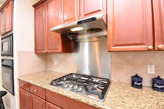 11202 Hundred Bridge Lane, Sugar Land, TX 77498