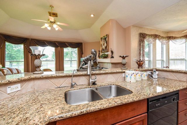 11202 Hundred Bridge Lane, Sugar Land, TX 77498