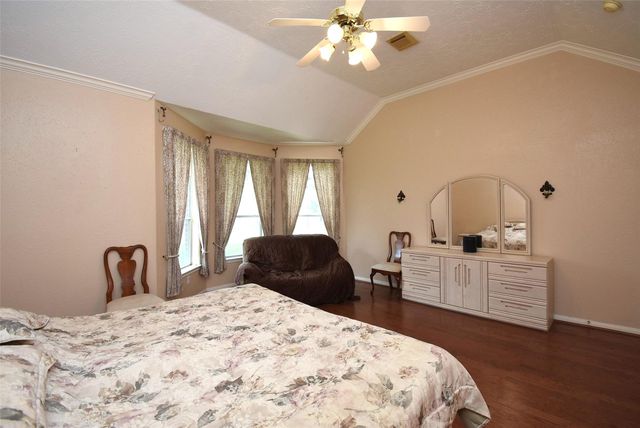 11202 Hundred Bridge Lane, Sugar Land, TX 77498