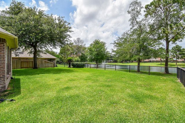 11202 Hundred Bridge Lane, Sugar Land, TX 77498