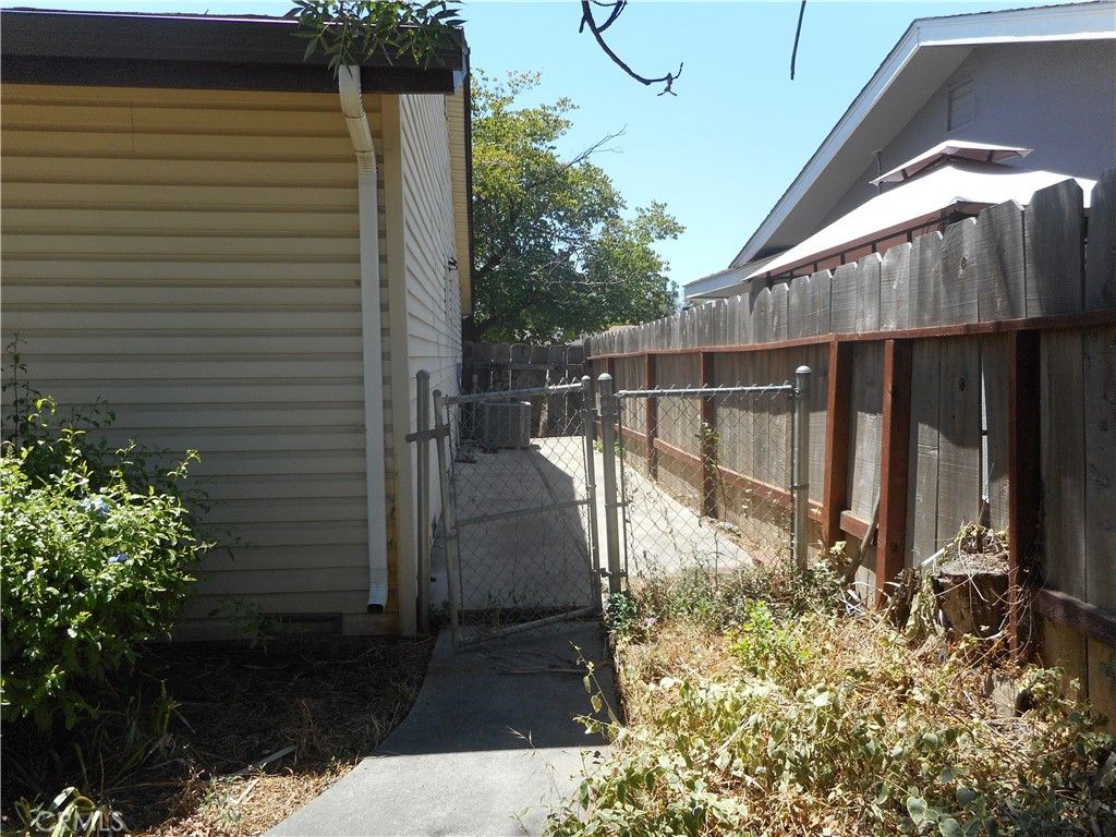 Image 7 of property listing at 447 Gail Court, Merced, CA 95348
