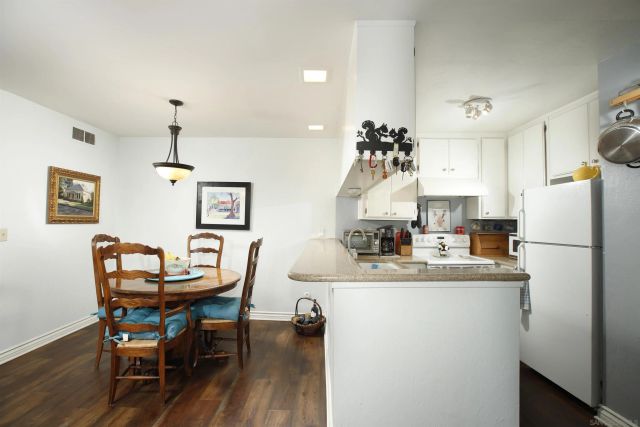 5003 Westpark Dr. 203, North Hollywood, CA 91601