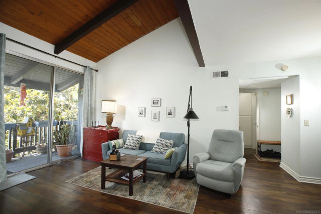 5003 Westpark Dr. 203, North Hollywood, CA 91601