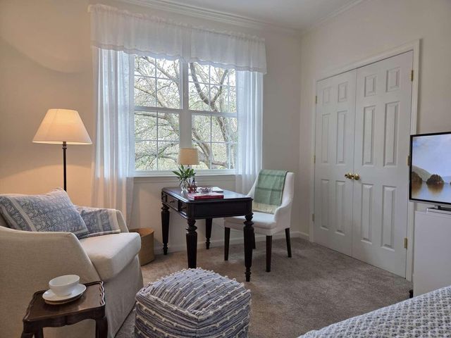 1585 Cambridge Lakes Drive 207e, Mount Pleasant, SC 29464