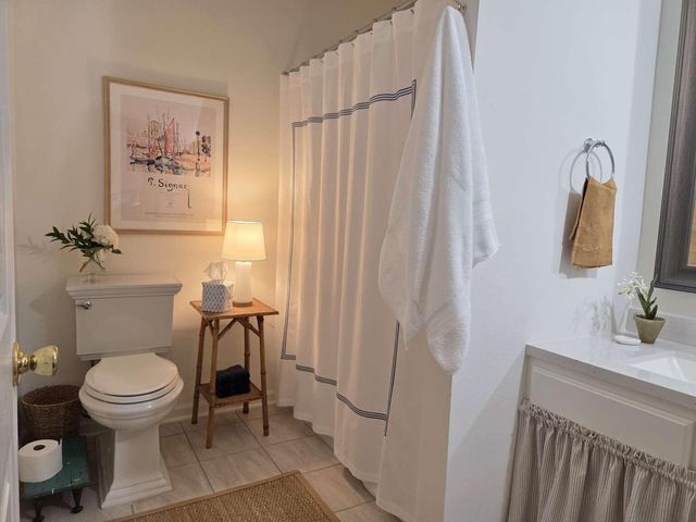 1585 Cambridge Lakes Drive 207e, Mount Pleasant, SC 29464