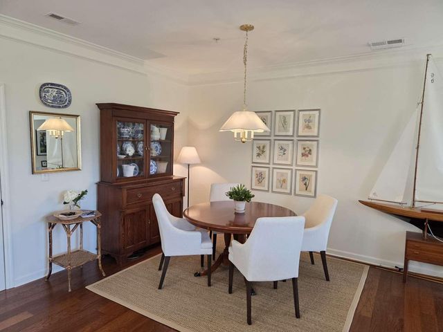 1585 Cambridge Lakes Drive 207e, Mount Pleasant, SC 29464