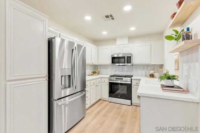 12035 World Trade Dr 3, San Diego, CA 92128