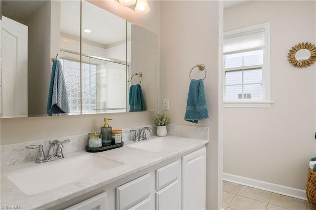 17 Clayton Way, Thomasville, NC 27360