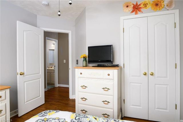 17 Clayton Way, Thomasville, NC 27360