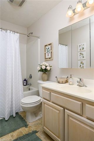 17 Clayton Way, Thomasville, NC 27360