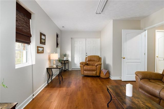 17 Clayton Way, Thomasville, NC 27360