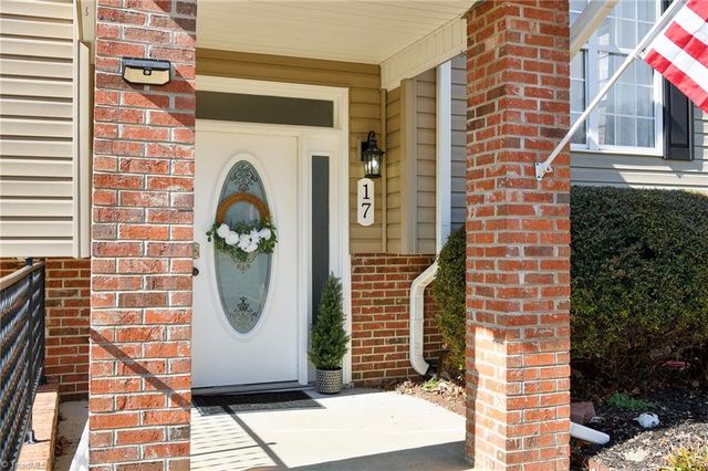 17 Clayton Way, Thomasville, NC 27360