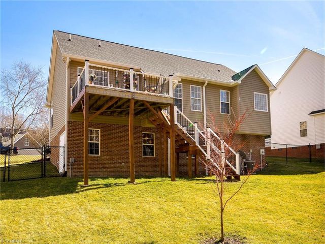 17 Clayton Way, Thomasville, NC 27360