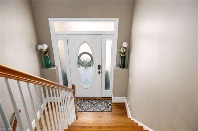 17 Clayton Way, Thomasville, NC 27360