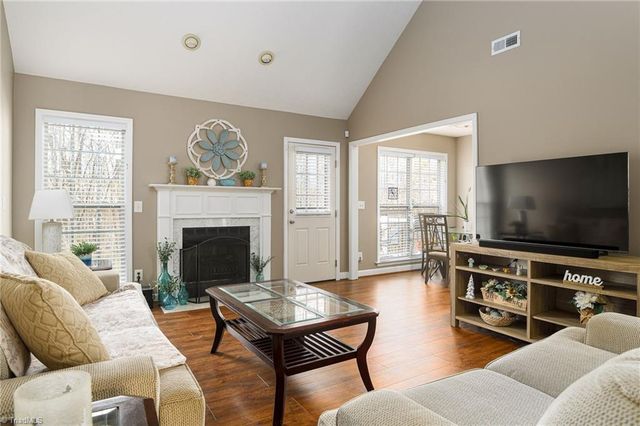 17 Clayton Way, Thomasville, NC 27360