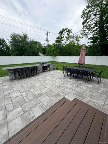 406 Two Rod Road, Port Jefferson Station, NY 11776