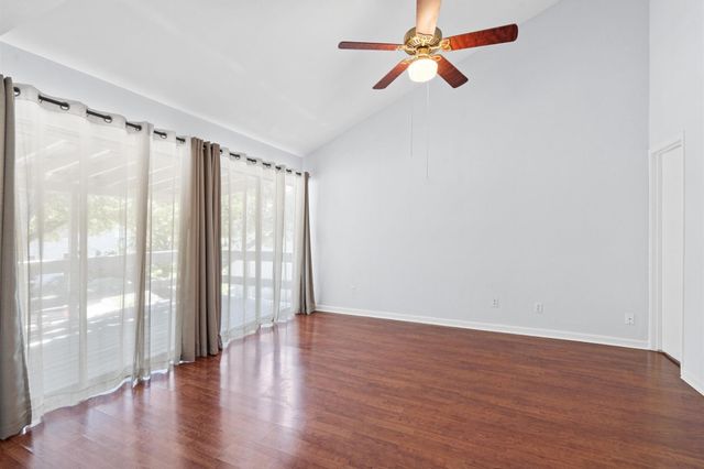 196 April Point Drive N, Conroe, TX 77356