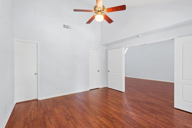 196 April Point Drive N, Conroe, TX 77356