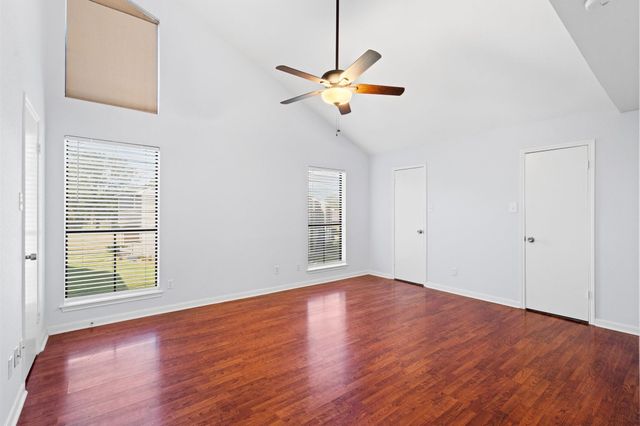196 April Point Drive N, Conroe, TX 77356