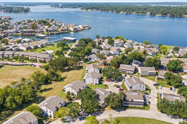 196 April Point Drive N, Conroe, TX 77356