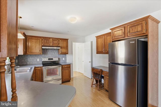 60 CHAPEL VIEW DR, Reinholds, PA 17569