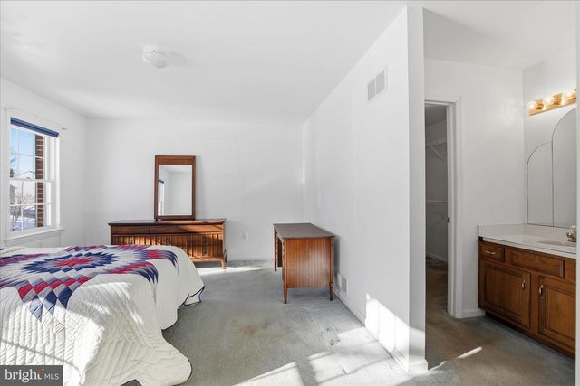 60 CHAPEL VIEW DR, Reinholds, PA 17569