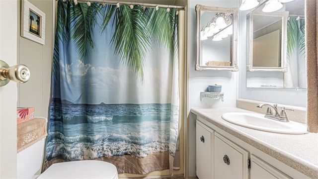 37838 BARCELONA AVENUE, Zephyrhills, FL 33541