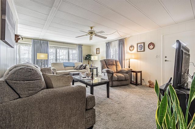 37838 BARCELONA AVENUE, Zephyrhills, FL 33541