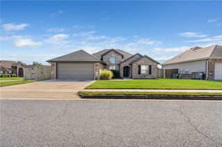 807 Sand Street, Cave Springs, AR 72718